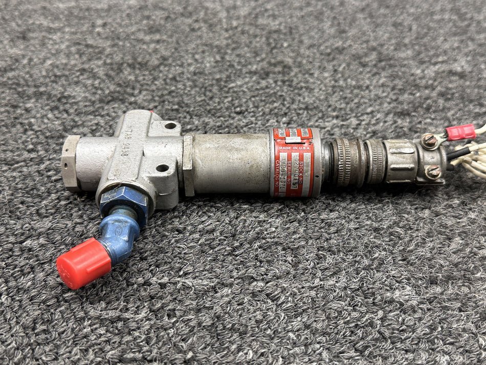AV2B-1371 US General Controls Fuel Solenoid Valve Assembly (Volts: 12)