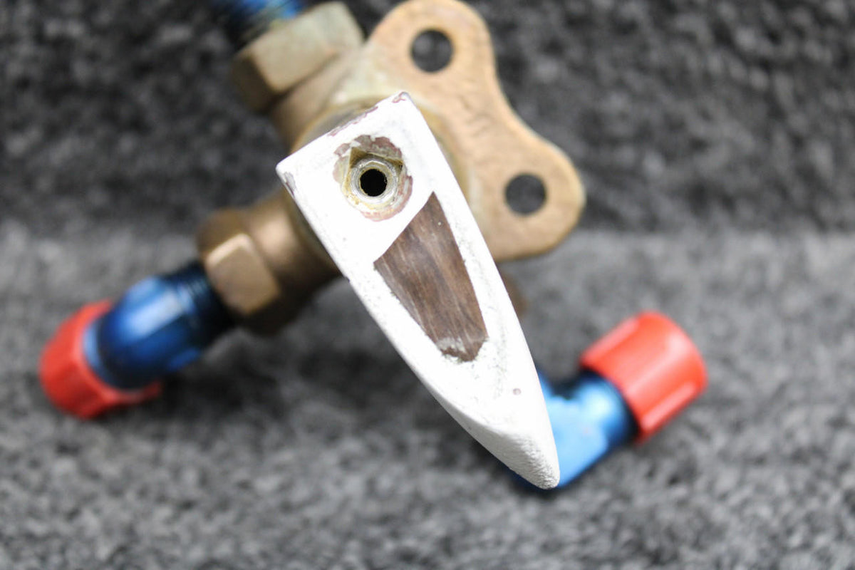 Anderson X670401, 401114-1 Grumman AA1B Anderson Fuel Selector Valve with Handle