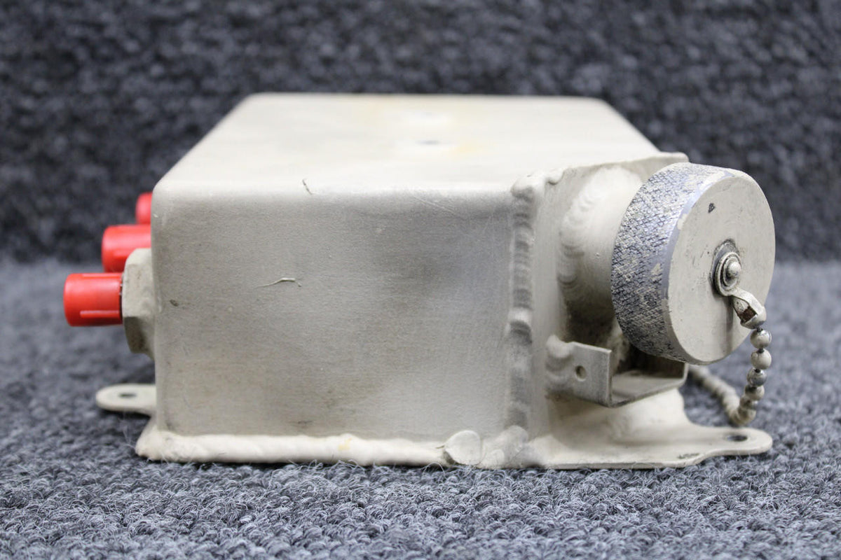 Beechcraft Parts 114-580160-47 Beech 1900C Hydraulic Fluid Reservoir Assembly