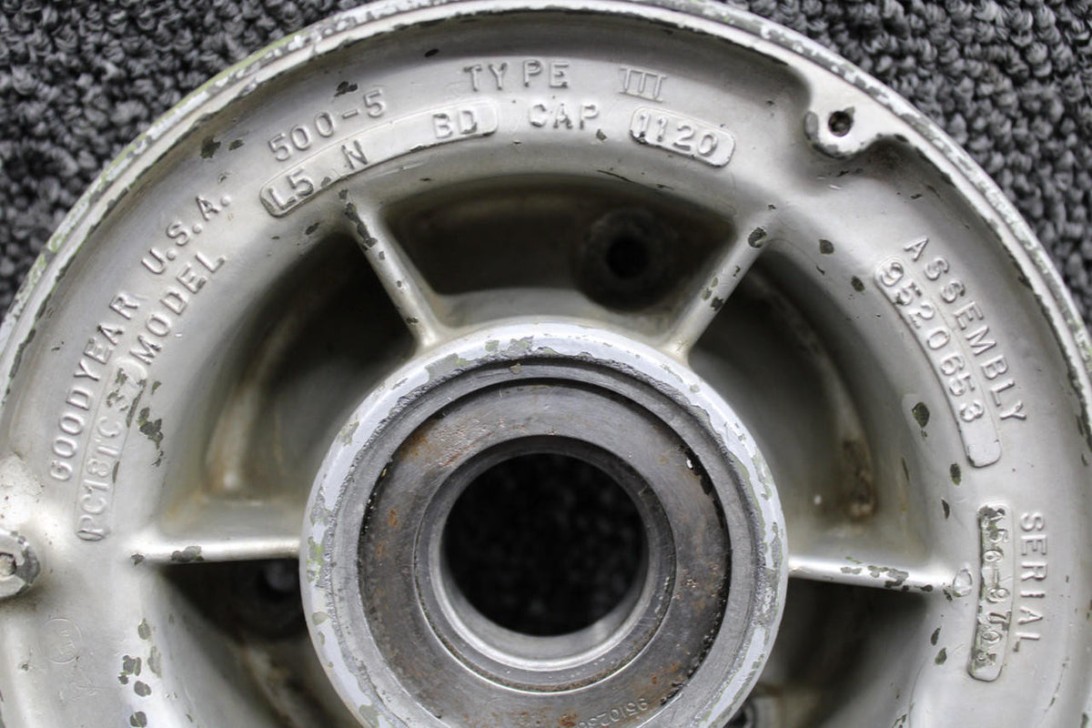 Goodyear 9520653 Goodyear PC18TC37 Nose Wheel 5.00-5 Assembly