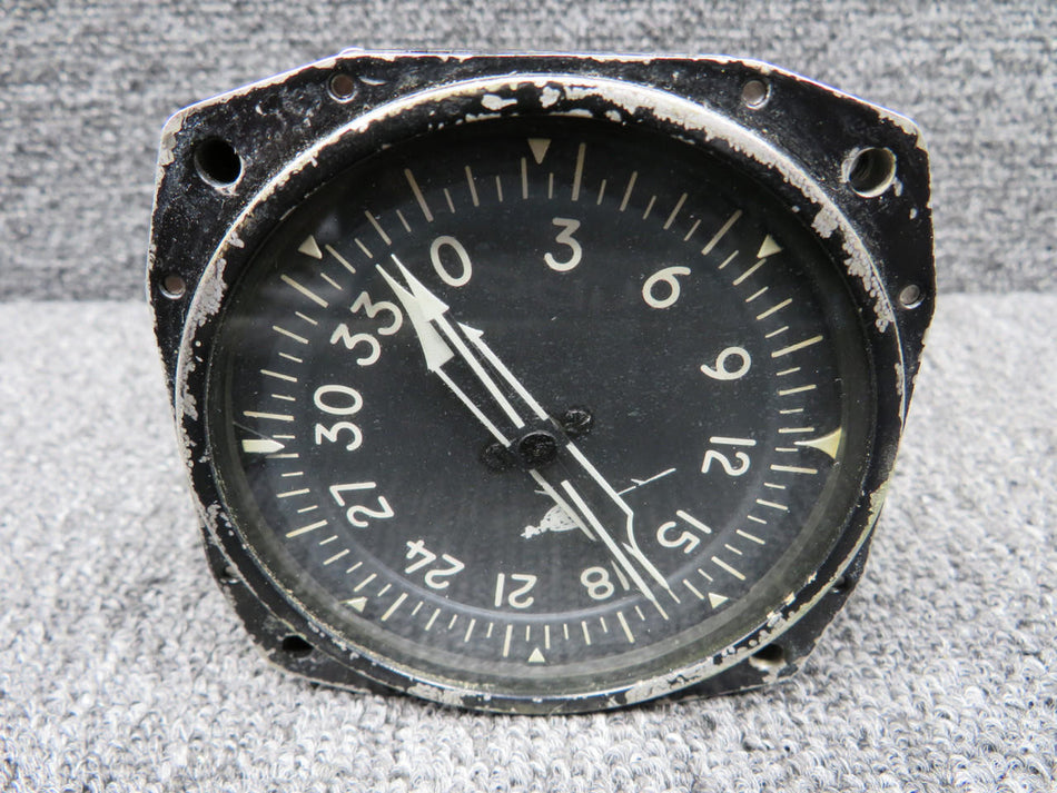 Allen 2105D-B-6 Allen Aircraft Radio Magnetic Indicator (Worn Face) (Chipped Paint)