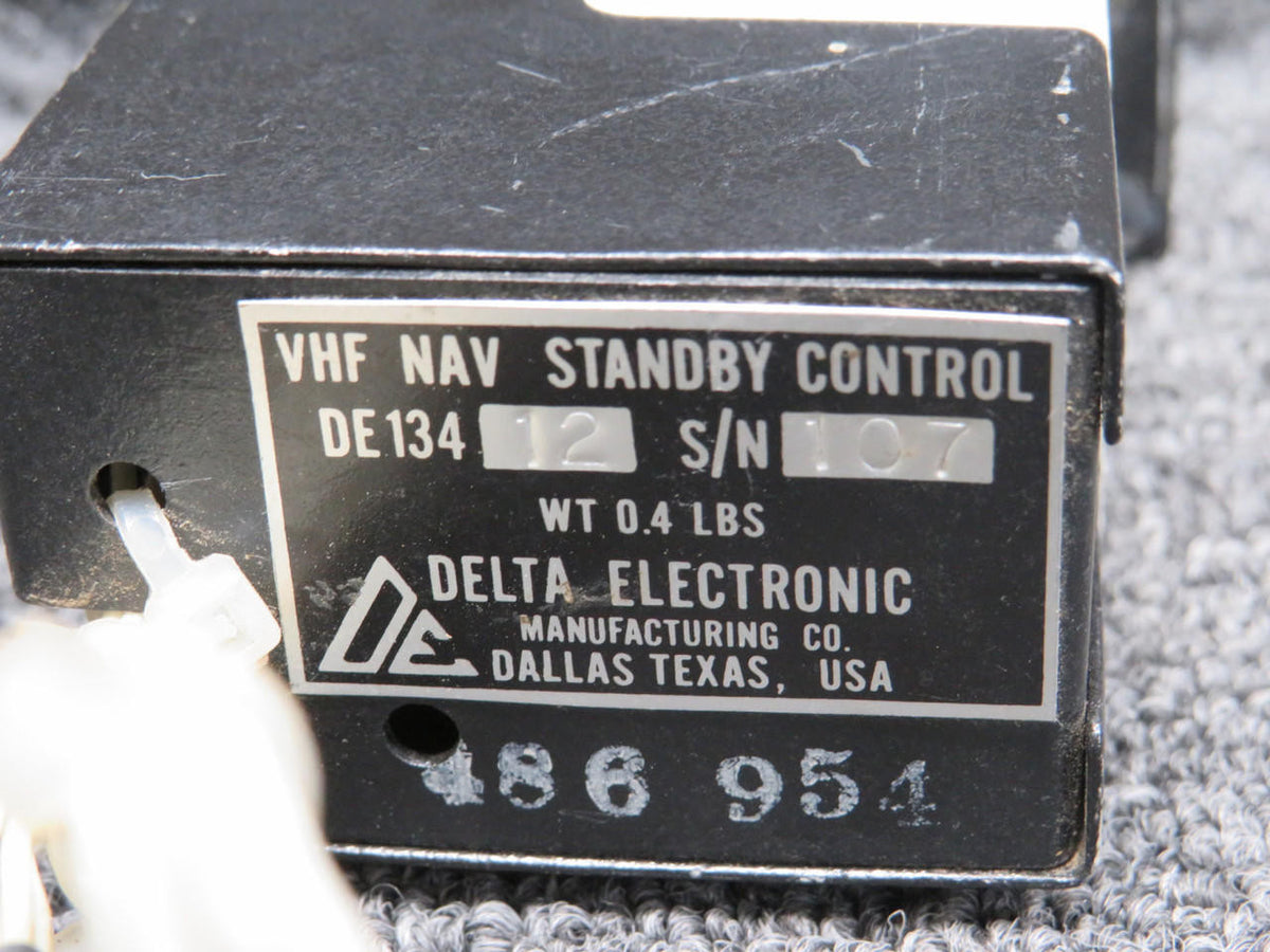 Does Not Apply DE134-12 VHF NAV Standby Control