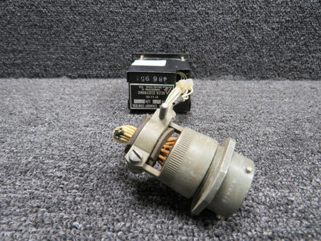 Does Not Apply DE134-12 VHF NAV Standby Control