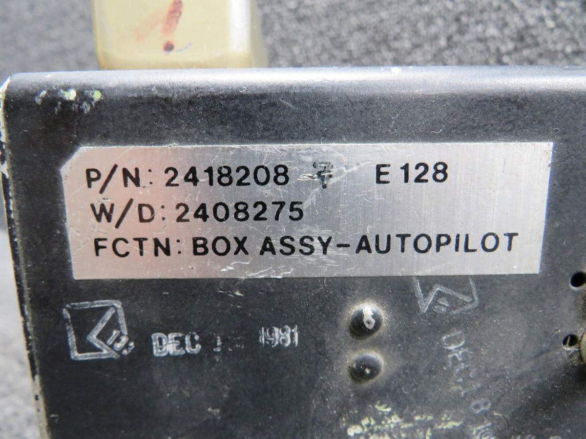 LEAR 2418208-7 Lear E128 Autopilot Box Assembly with Connector