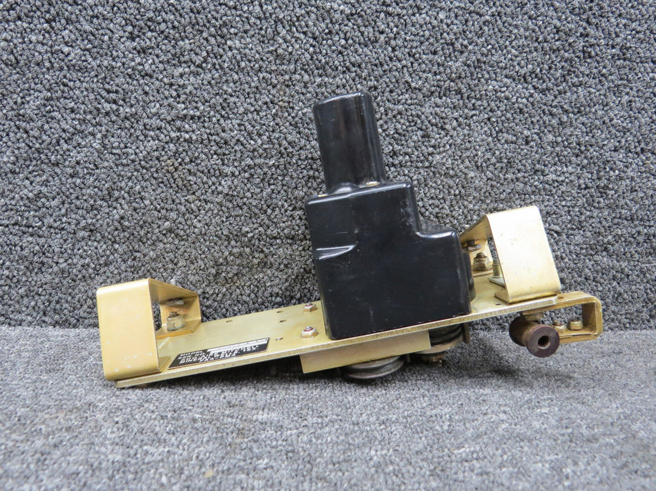 1C373-4-454 Edo-Aire Pitch Servo Assembly with Mounting Bracket