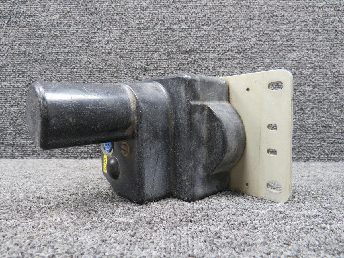 Edo-Aire 1C373-6-233 Edo-Aire Servo Assembly with Mounting Bracket