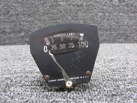 Stewart-Warner 427769 Stewart-Warner Oil Temperature Indicator (Worn Face, Broken Needle) (Core)