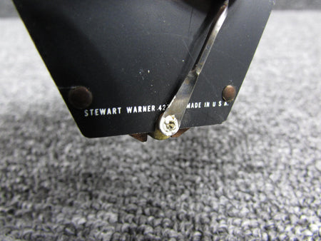 Stewart-Warner 427769 Stewart-Warner Oil Temperature Indicator (Worn Face, Broken Needle) (Core)