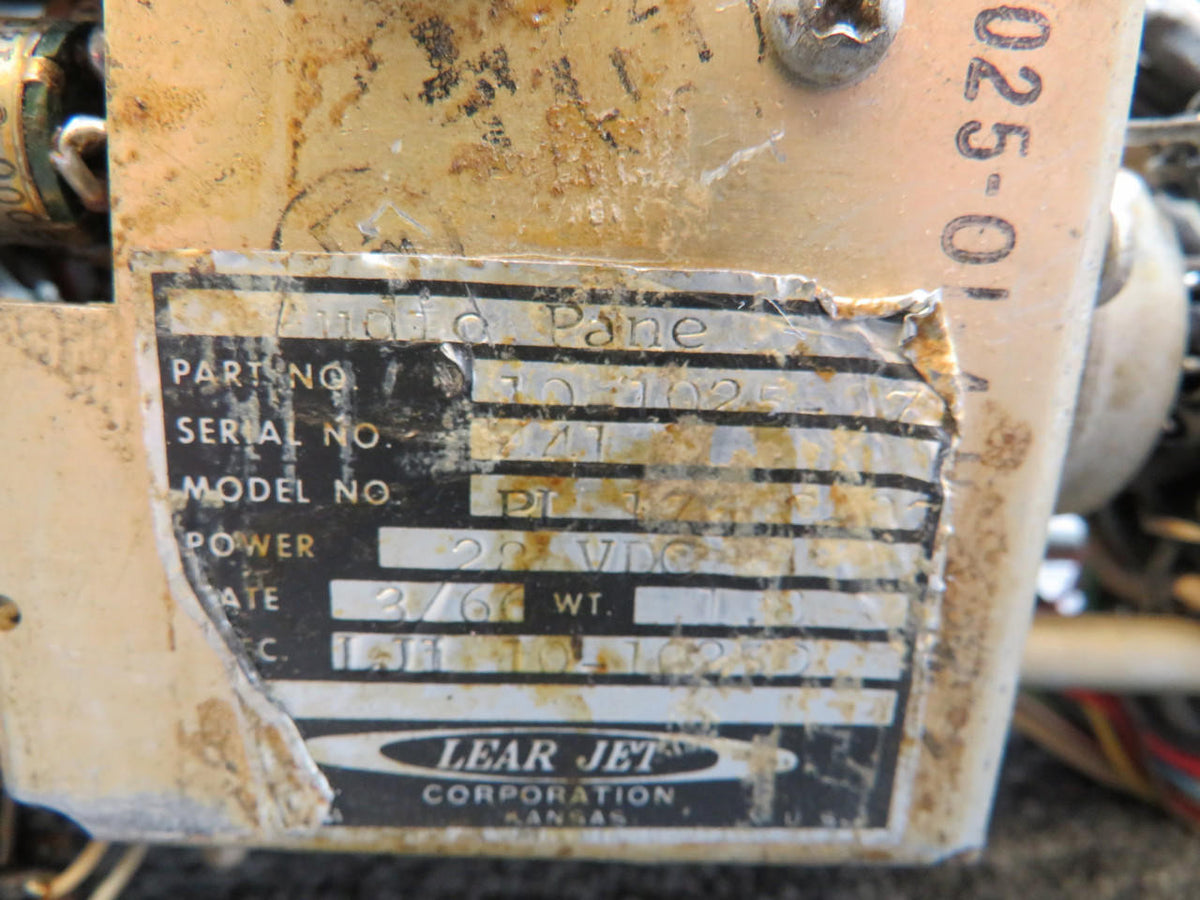 Learjet 10-1025-07 Learjet PL-175G-07 Audio Panel (Worn Face) (Voltage: 28)