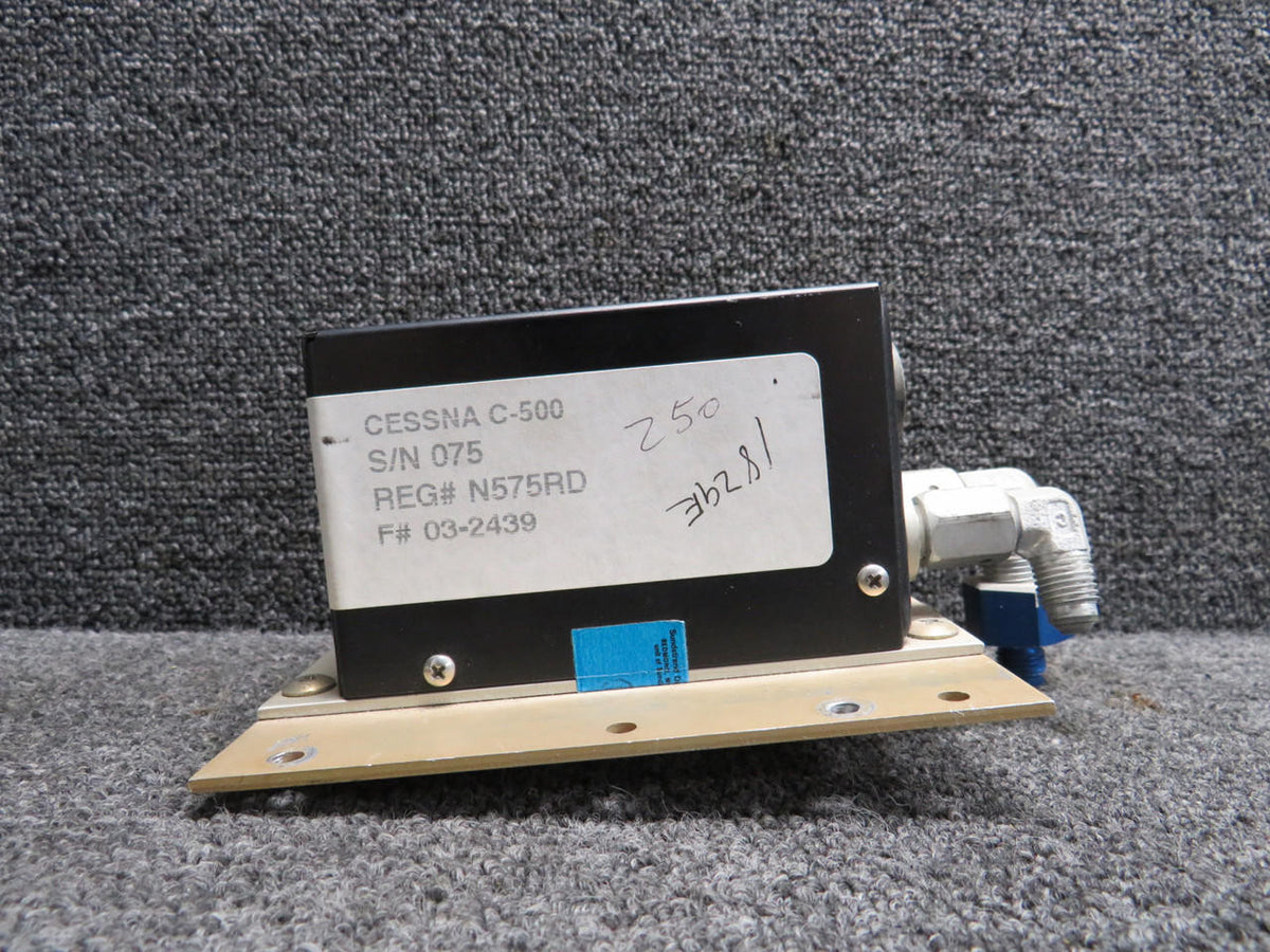 Sunstrand 964-0242-001 Sundstrand GPWS Airspeed Adapter with Mount