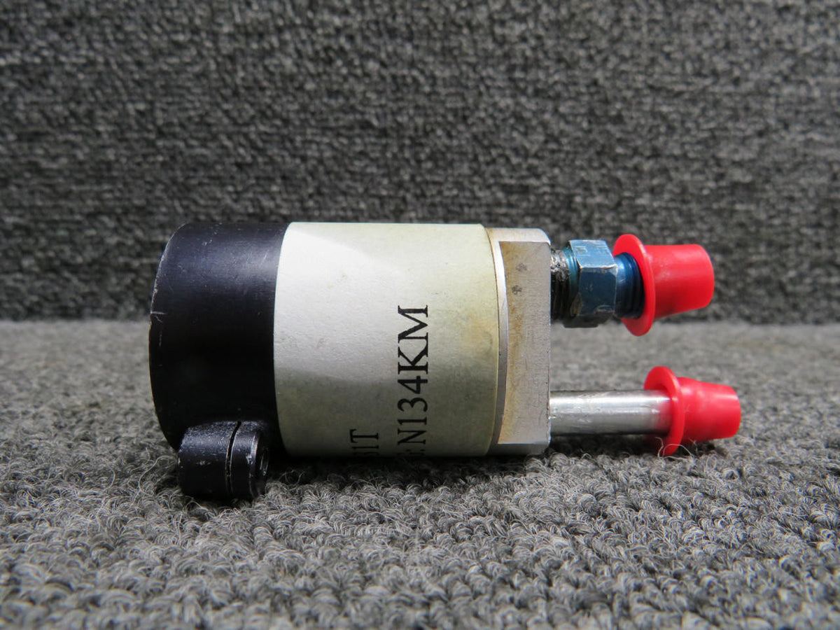 UMA 3-311-3 UMA Oil Pressure Indicator w Mounting Holes (Worn Face)