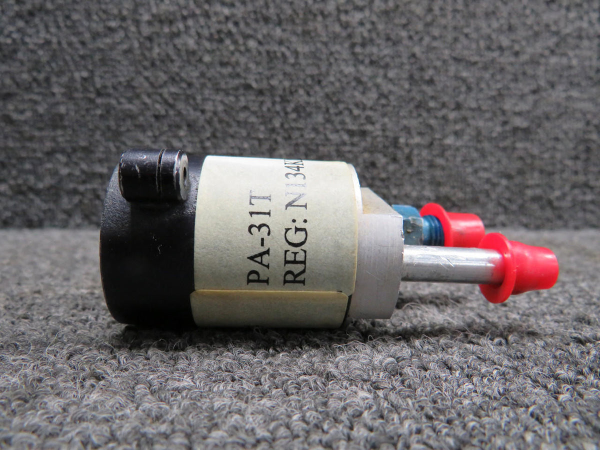 UMA 3-311-3 UMA Oil Pressure Indicator w Mounting Holes (Worn Face)