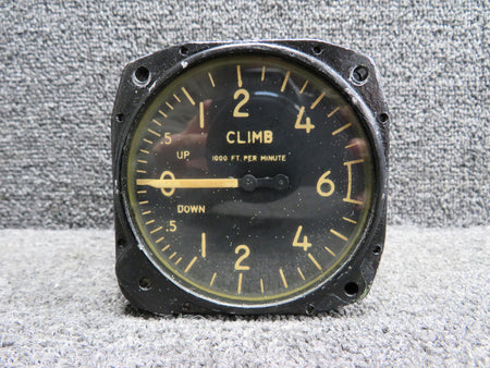 Karnish AC-133 Karnish Rate of Climb Indicator (Discolored Face)