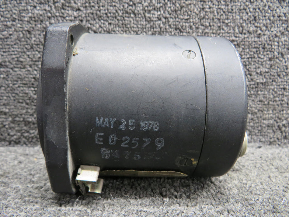 Weston C662019-0101 (Alt: 22-804-033) Weston Tri-Engine Gauge Indicator (Volts: 28)