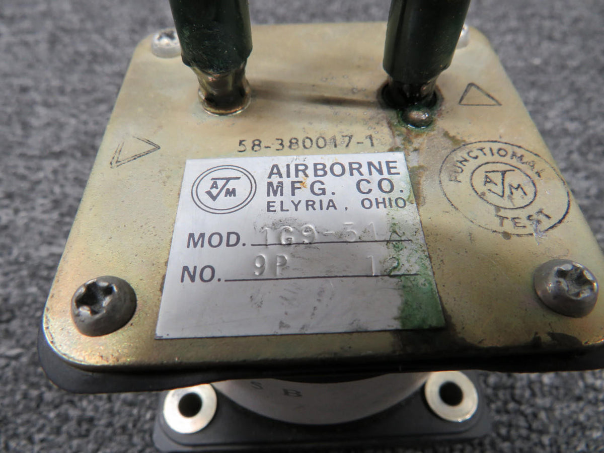 Airborne 1G9-31 Airborne Gyro Pressure Indicator, Lighted (Worn Inner Face)