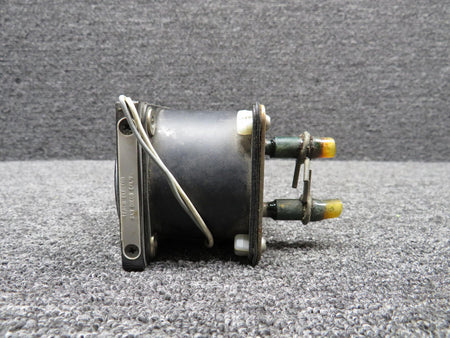 Airborne 1G9-31 Airborne Gyro Pressure Indicator, Lighted (Worn Inner Face)