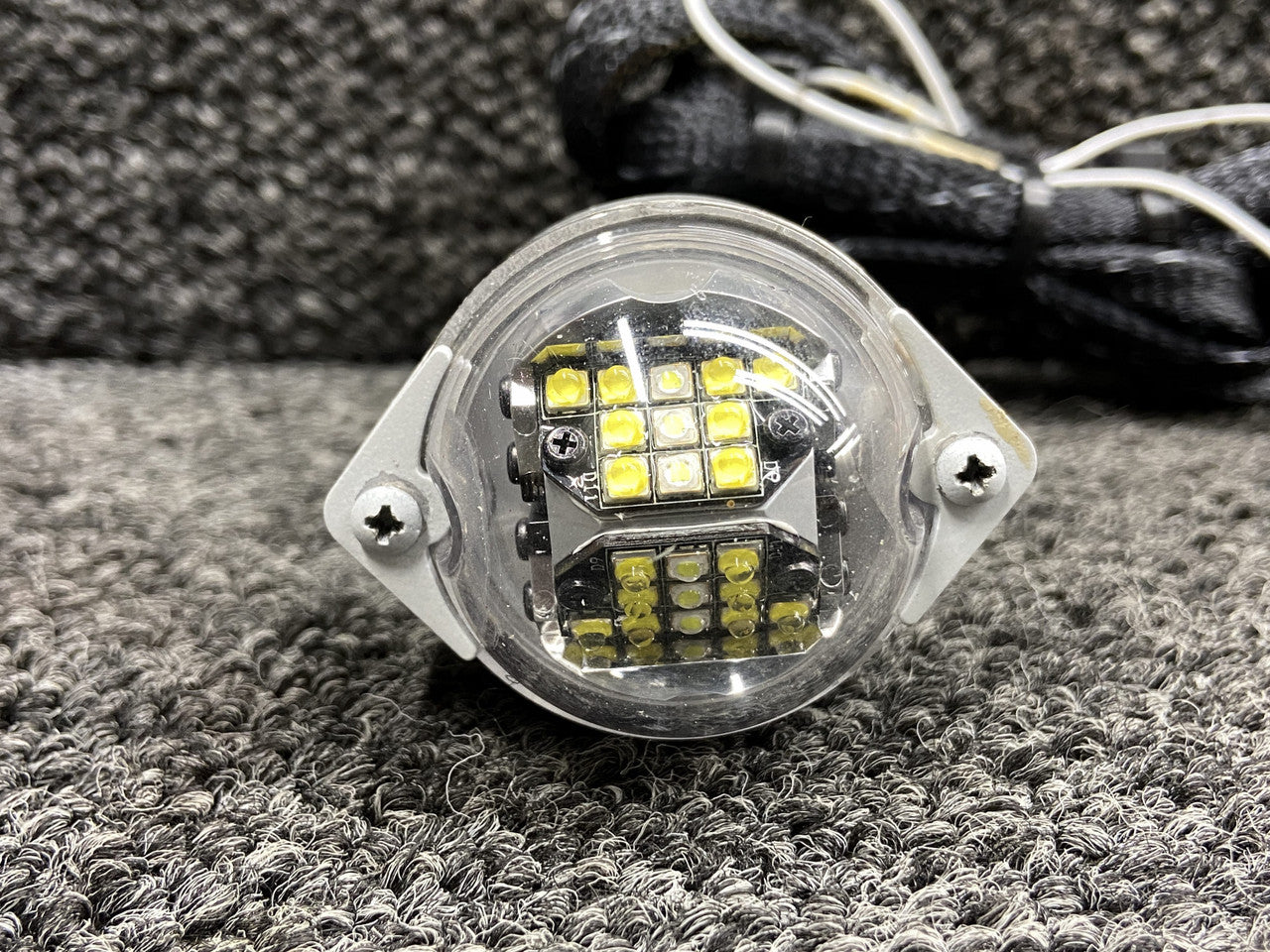 01-0771774V02 Whelen OR5002V Tail Position Light (Volts: 28) – BAS