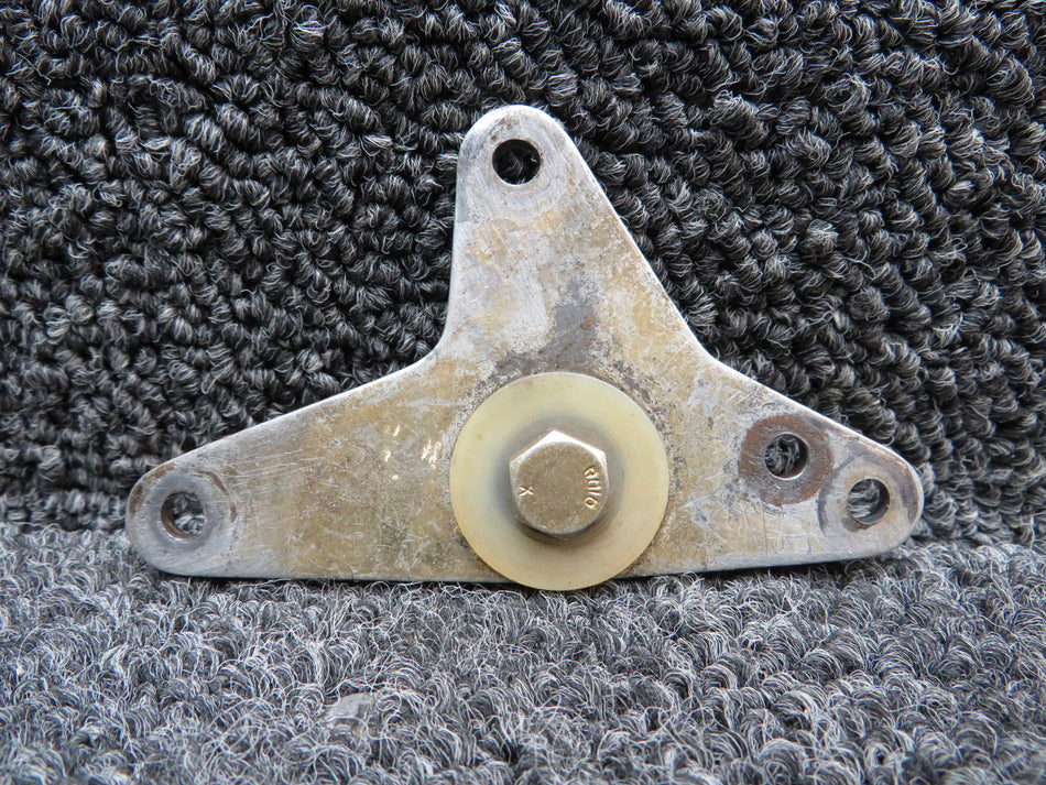 36-430012-117 Beechcraft 58 Forward Utility Door Latch Bellcrank