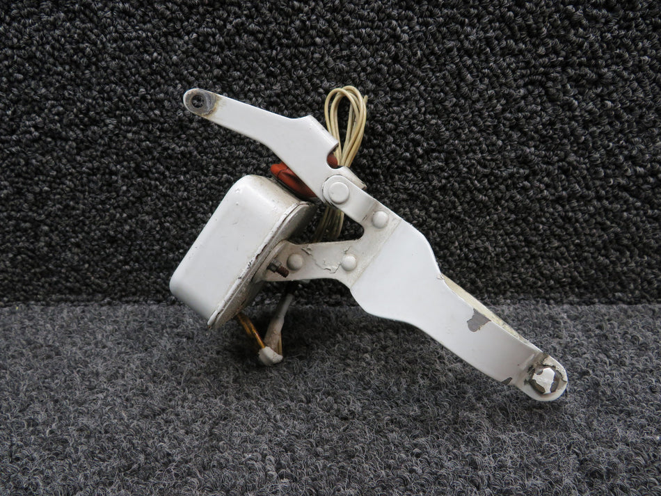 95-361015-601 Beechcraft 58 Landing Gear Safety Switch with Bracket and Arm