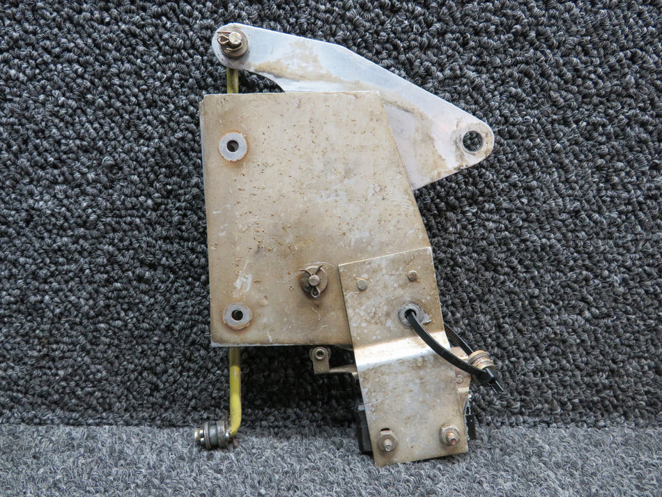 95-550002-31, BZ-R31 Beechcraft 58 Cabin Heater Control Bellcrank, Switch, Link