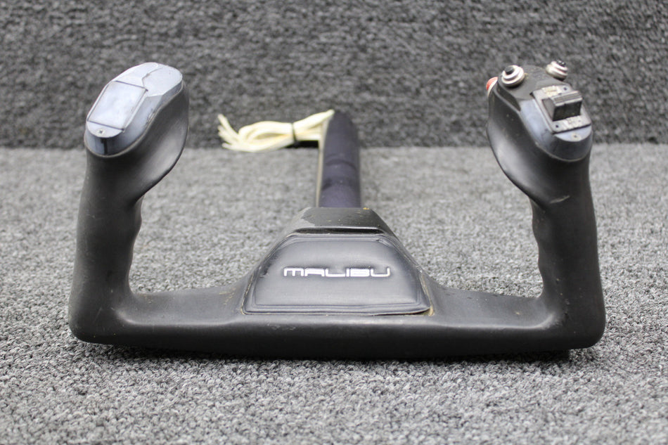 82830-003 Piper PA46-310P Control Wheel Assy RH w Switches (L: 13.25”, D: 1.5”)