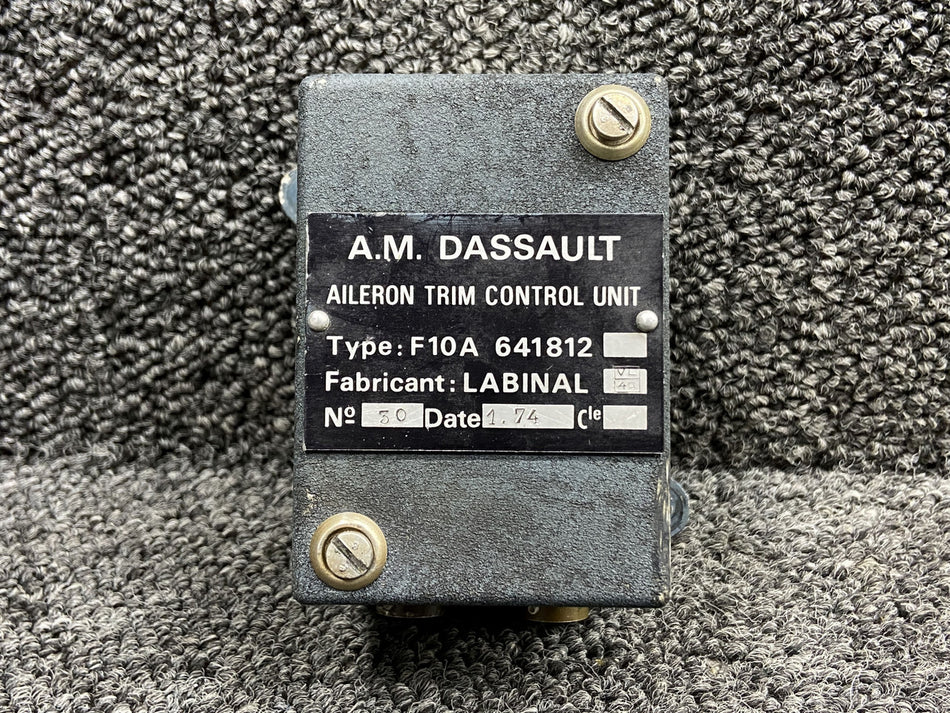 F10A641812 Dassault Falcon 10 Aileron Trim Control Unit