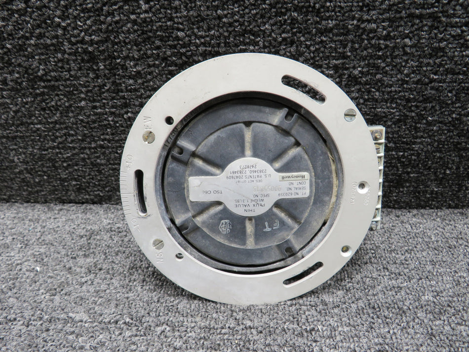 620359 Honeywell Thin Flux Valve with Mount (Corrosion on Base) (Core)