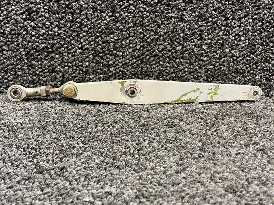 99495-000 Piper PA32R-300 Condenser Door Bellcrank LH,RH w Rod