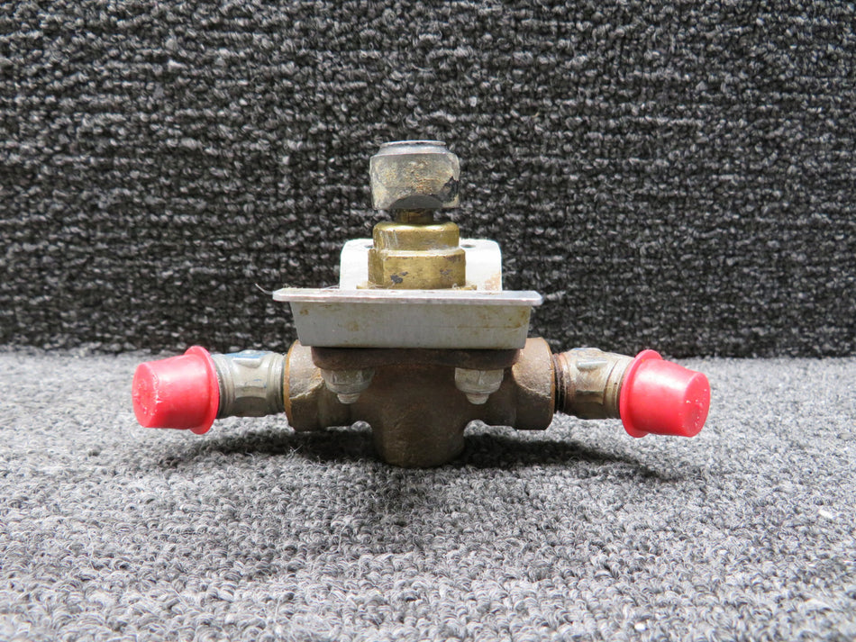 0411716 (Alt: 04117883) Cessna 140, 120 Fuel Selector Valve Assembly