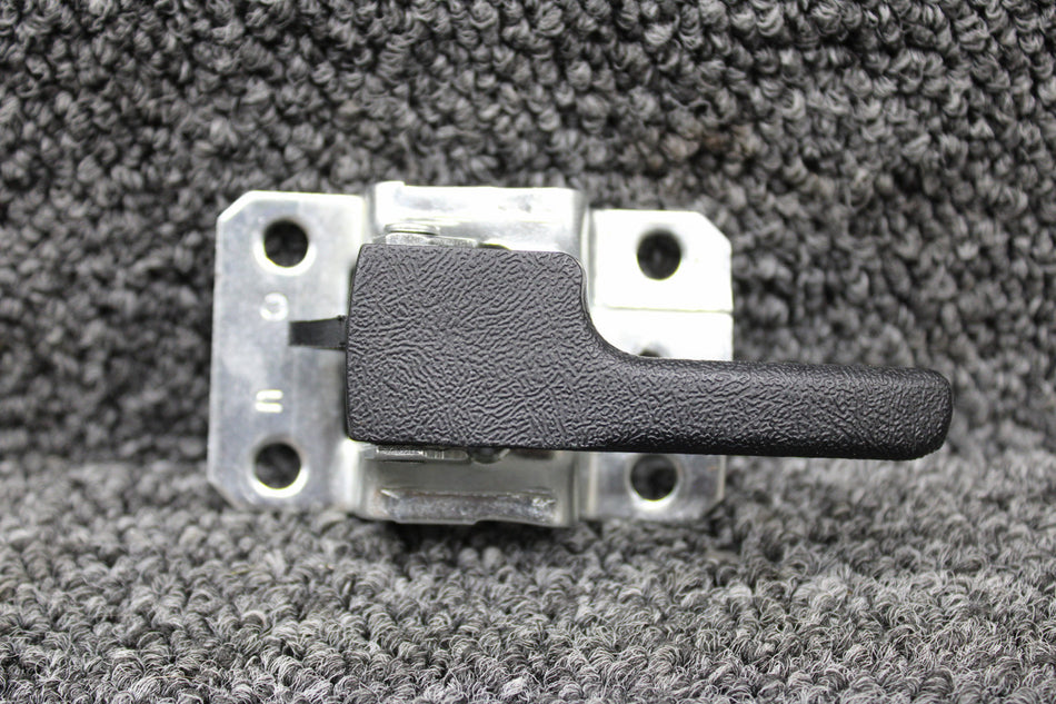 464-142 Piper PA32R-31T Aft Cabin Door Interior Handle with Bracket