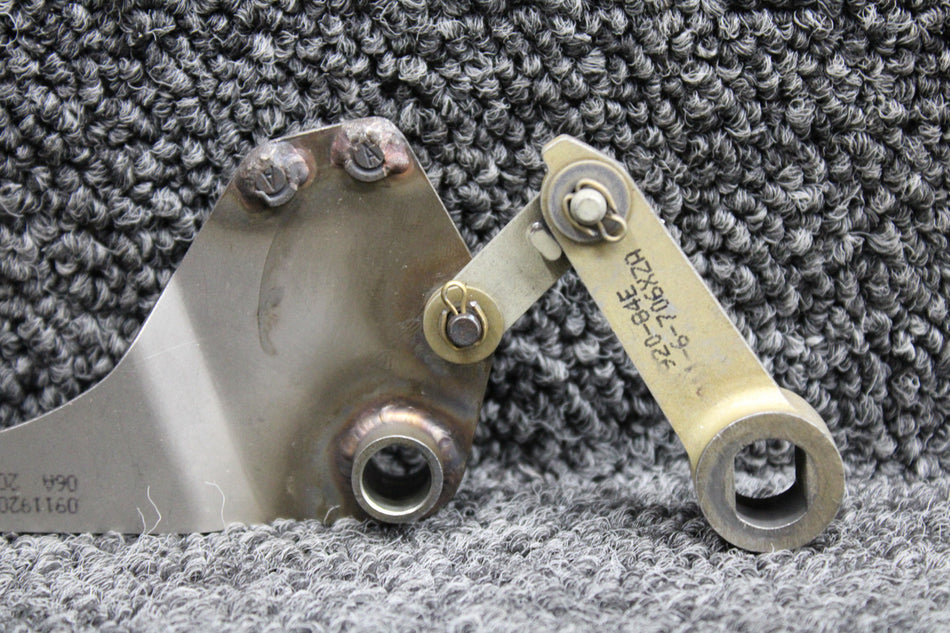 0911920-94, 0911920-84 Cessna 162 Cabin Door Lever RH with Knob and Cam