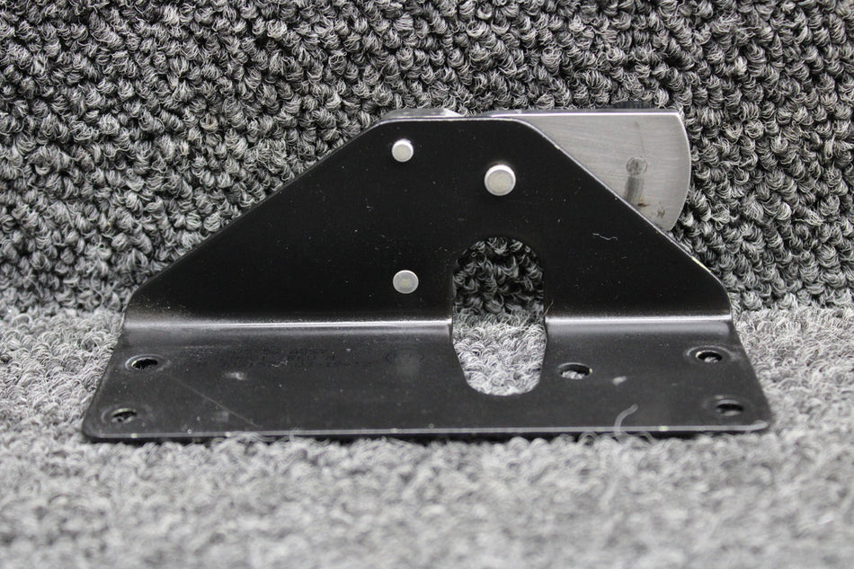0991905-56, 0991905-50 Cessna 162 Cabin Door Retainer RH with Handle and Housing