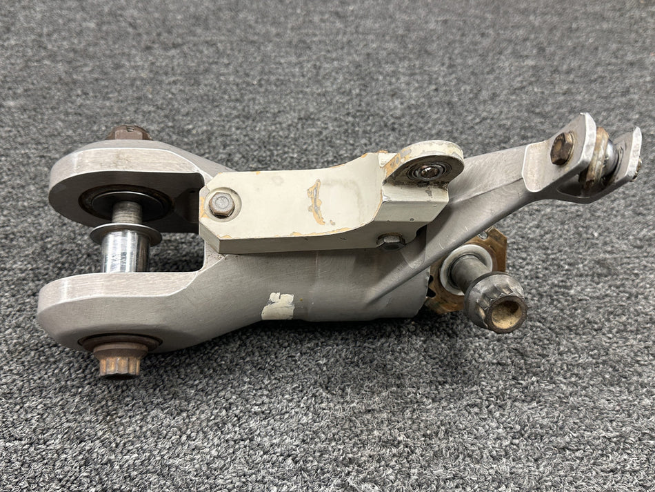 269A1221-3 Hughes Schweizer 269C Main Rotor Pitch Bearing (Light Damage)