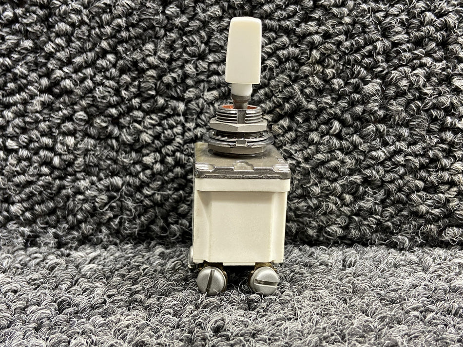 8534K4E21 Kodiak 100 Labinal Inlet Bypass Toggle Switch