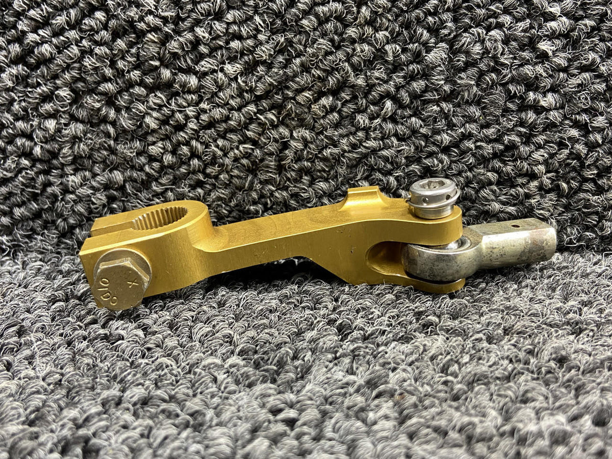 Kodiak 100-172-2061 Kodiak 100 FOD Door Lever Inertial Separator Arm