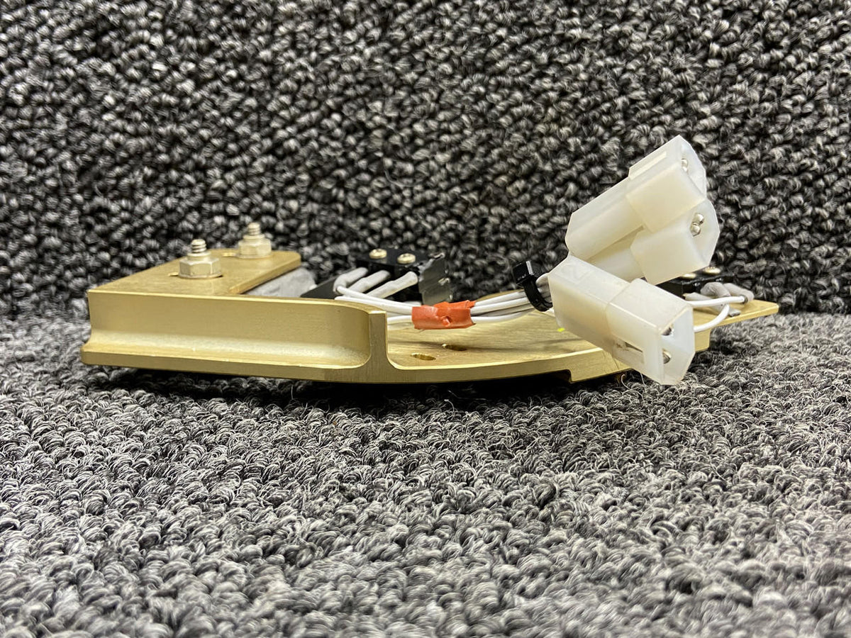 Kodiak 100-172-2320-D01 Kodiak 100 Inertial Separator Limit Switch Retainer