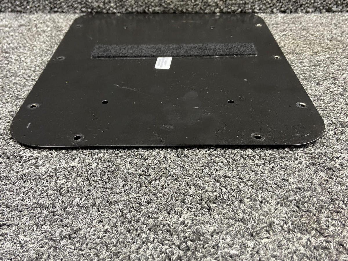 Kodiak 100-210-5161 Kodiak 100 Pedestal Cover Plate RH