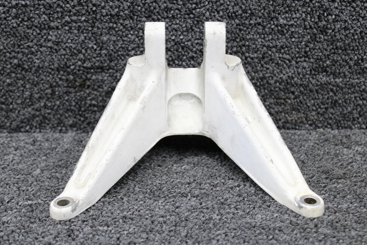 Cessna Aircraft Parts 2443001-3 Cessna 172RG Nose Gear Actuator Fitting