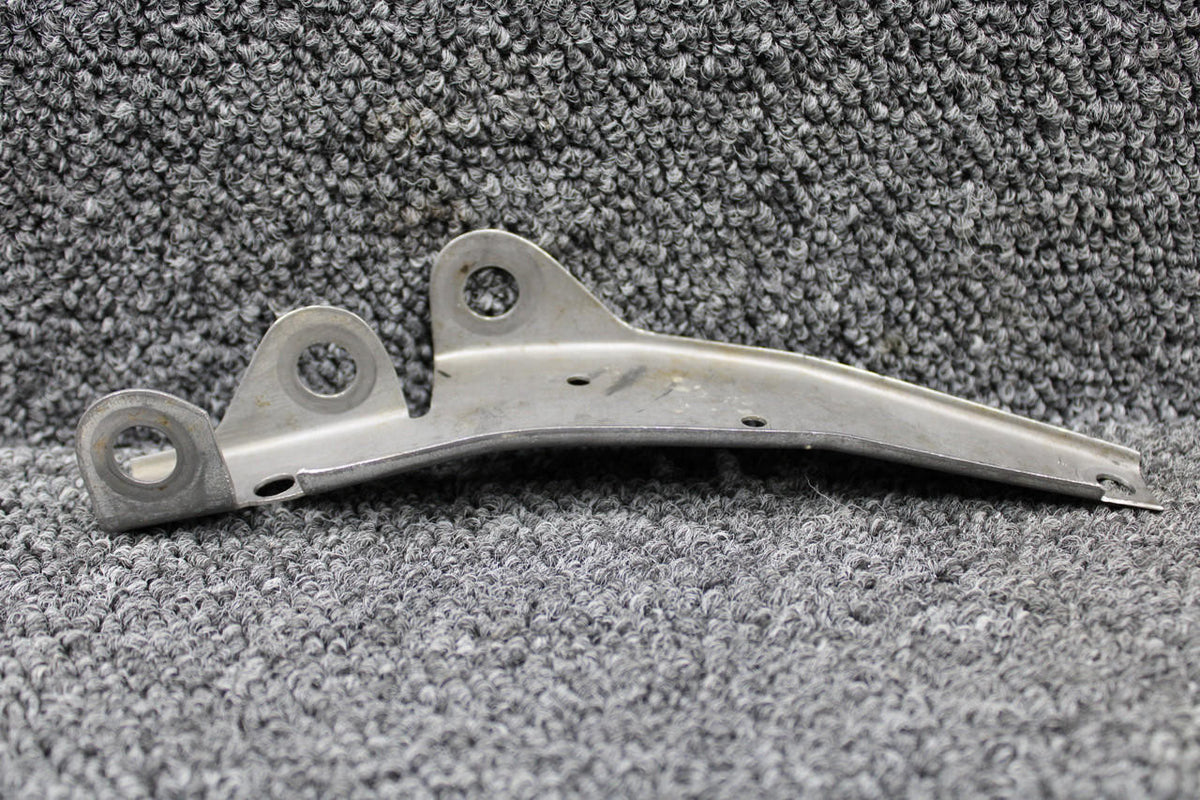 Cessna Aircraft Parts 6241108-34 Cessna 650 Landing Gear Brake Line Bracket Upper
