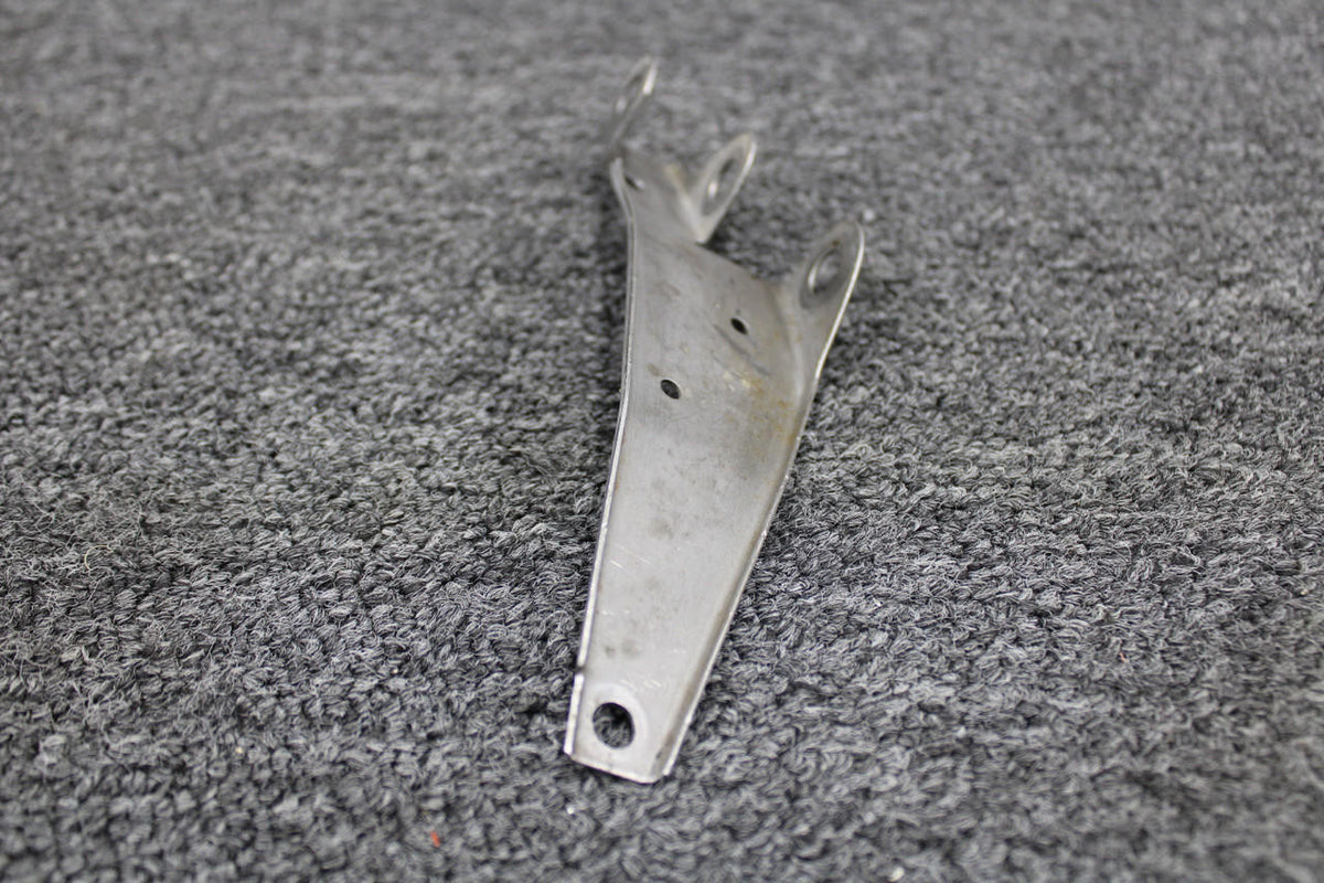 Cessna Aircraft Parts 6241108-34 Cessna 650 Landing Gear Brake Line Bracket Upper