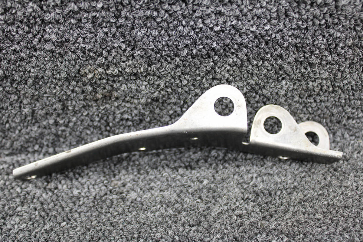 Cessna Aircraft Parts 6241108-34 Cessna 650 Landing Gear Brake Line Bracket Upper