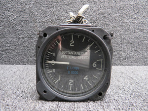RC60V Aerosonic Instantaneous Rate of Climb Indicator, Lighted (Range: 6000 ft)