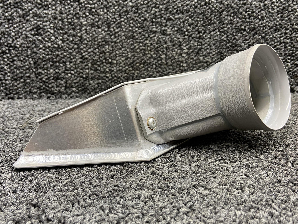 Kodiak 100-821-5210-D01, 100-821-3040 Kodiak 100 Defog Diffuser Assy LH w Stub