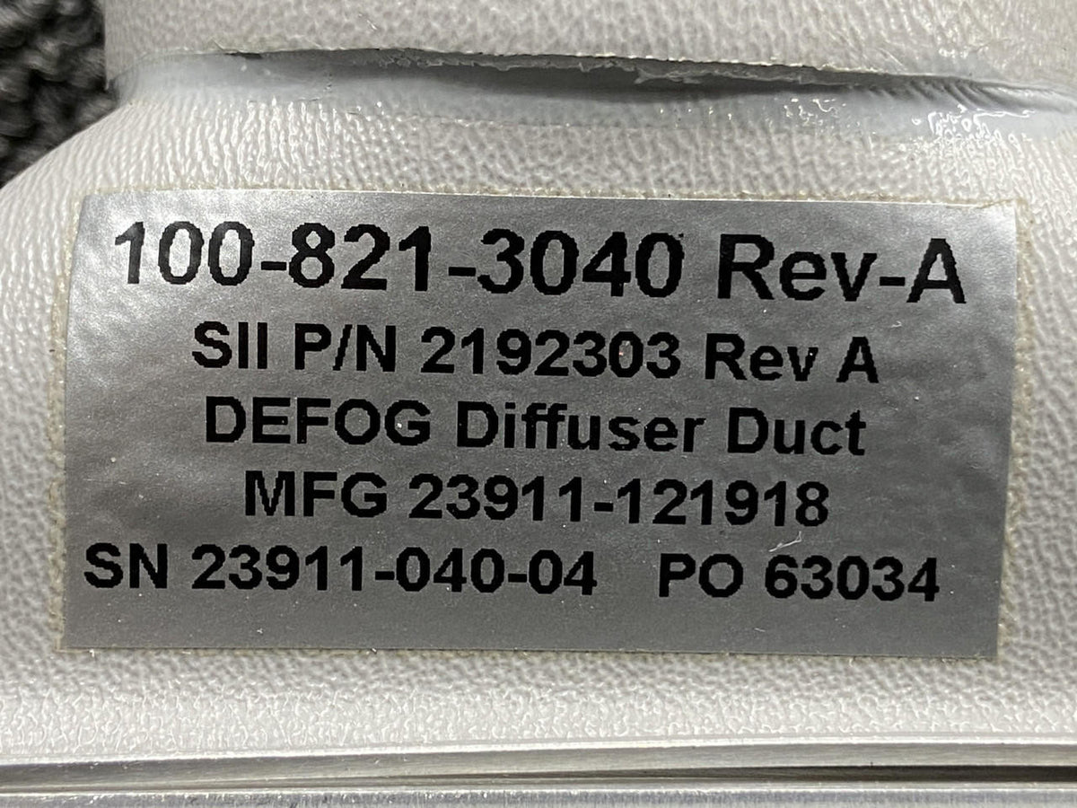 Kodiak 100-821-5210-D02, 100-821-3040 Kodiak 100 Defog Diffuser Assy RH w Stub