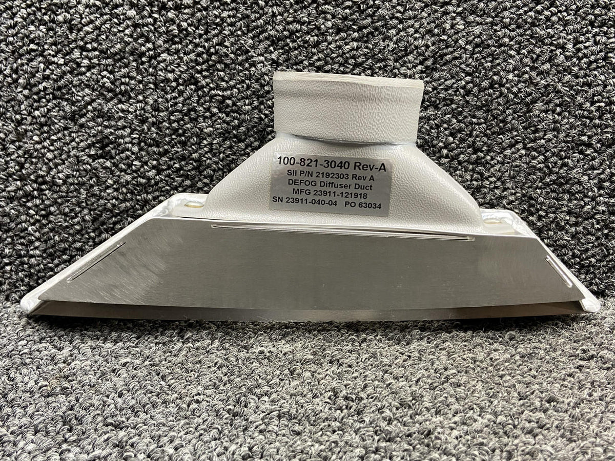 Kodiak 100-821-5210-D02, 100-821-3040 Kodiak 100 Defog Diffuser Assy RH w Stub