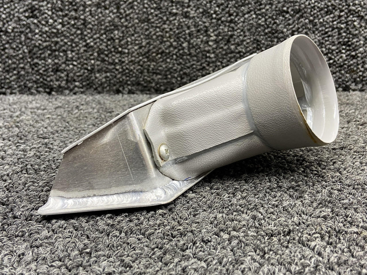 Kodiak 100-821-5210-D02, 100-821-3040 Kodiak 100 Defog Diffuser Assy RH w Stub