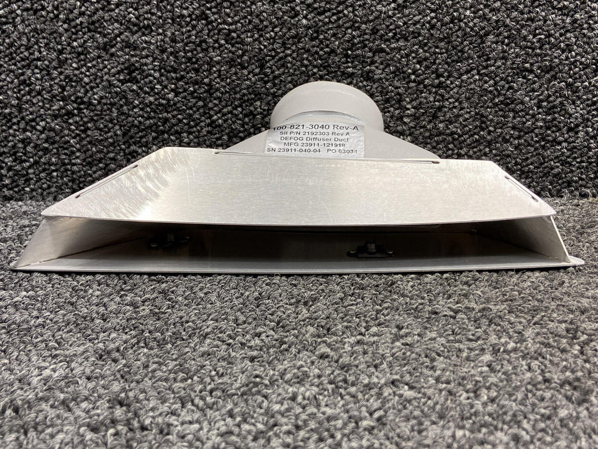 Kodiak 100-821-5210-D02, 100-821-3040 Kodiak 100 Defog Diffuser Assy RH w Stub