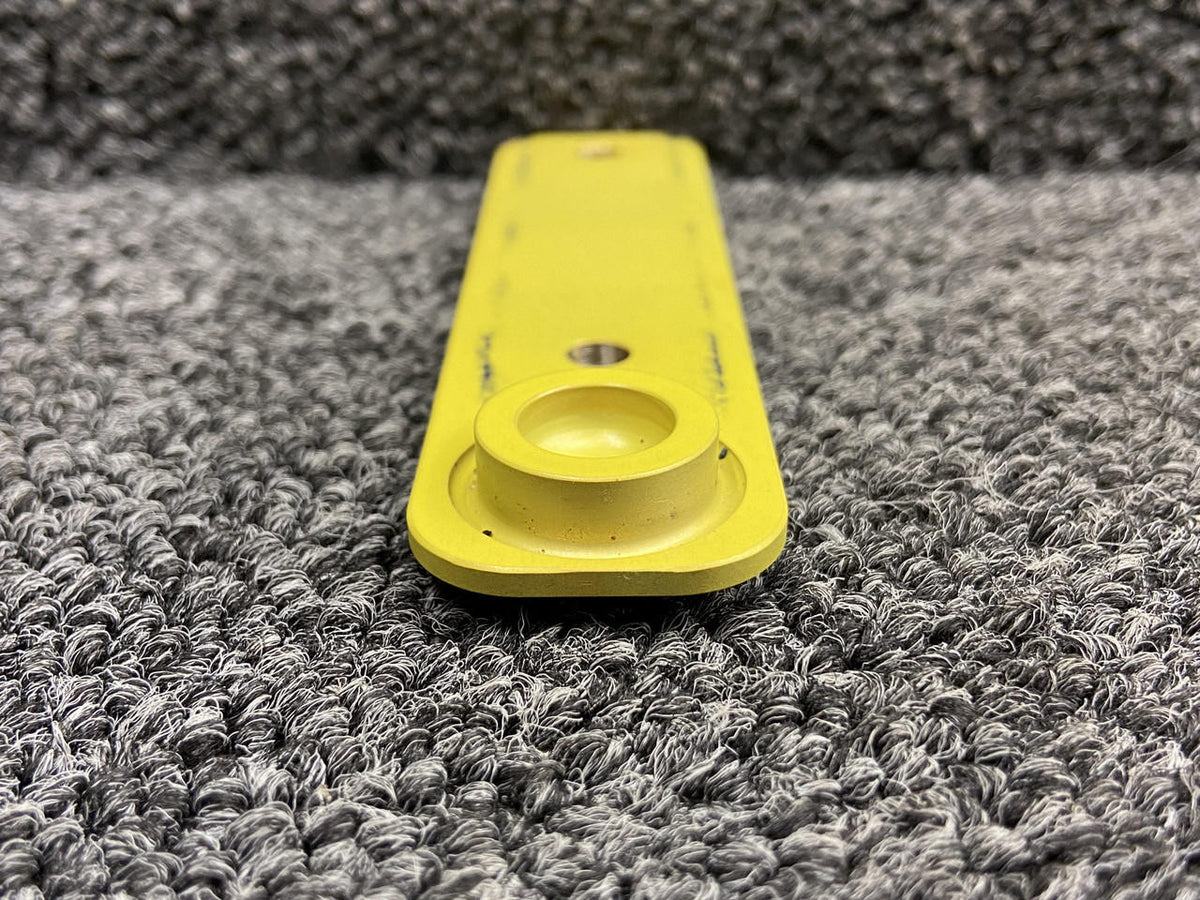 Kodiak 100-617-0035 Kodiak 100 Inboard Rudder Pedal Mount