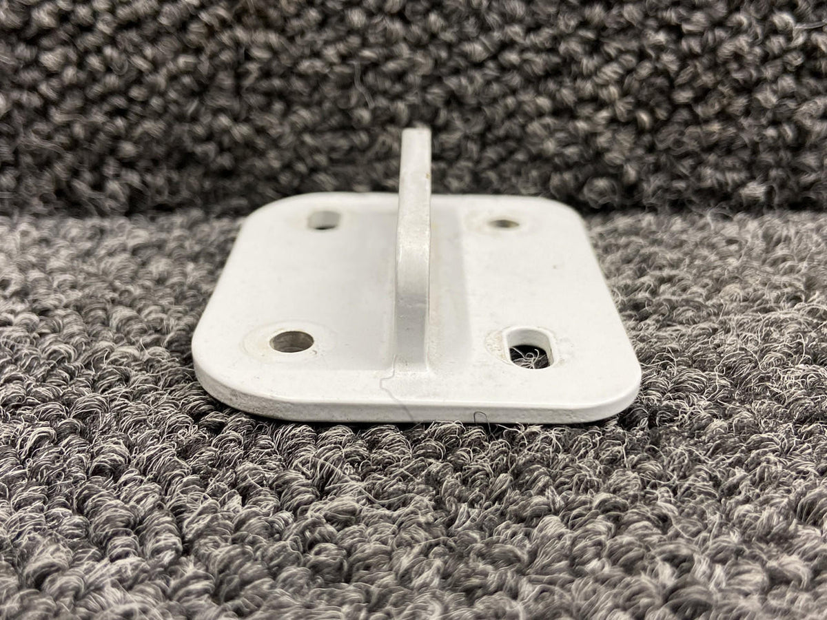 Kodiak 100-171-4104 Kodiak 100 Cowl Door Hinge Bracket LH, RH
