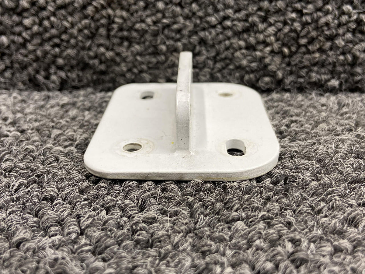 Kodiak 100-171-4104 Kodiak 100 Cowl Door Hinge Bracket LH, RH